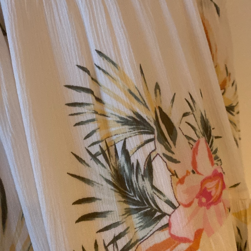 Gorgeous Floral Dress - Picture 9 of 14